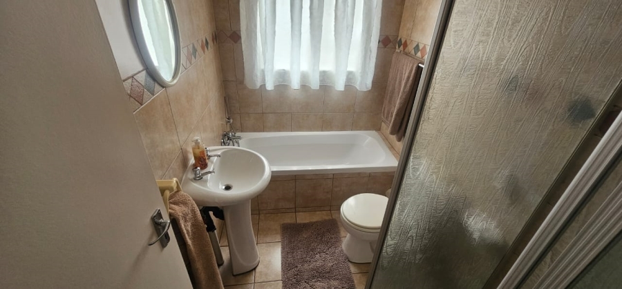 3 Bedroom Property for Sale in Safari Gardens North West